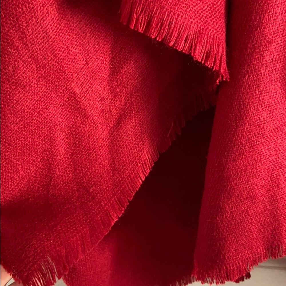 Red Wrap/Shawl - Picture 3 of 4